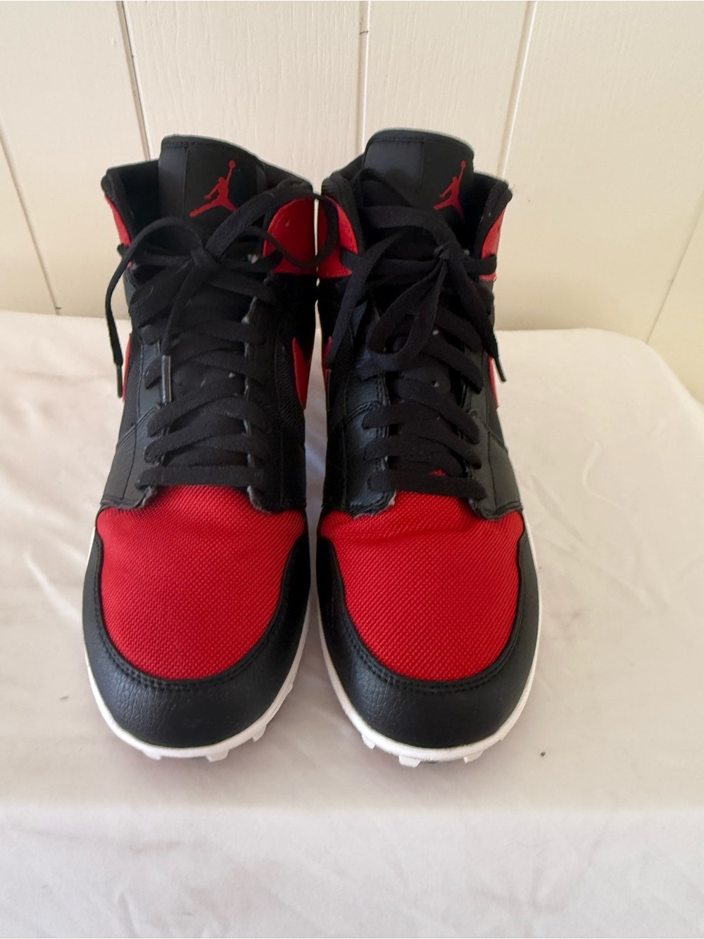 AIR JORDAN 1 MID "BRED" Black/Red Football Cleat, Size 10.5 pre owned - Picture 3 of 6